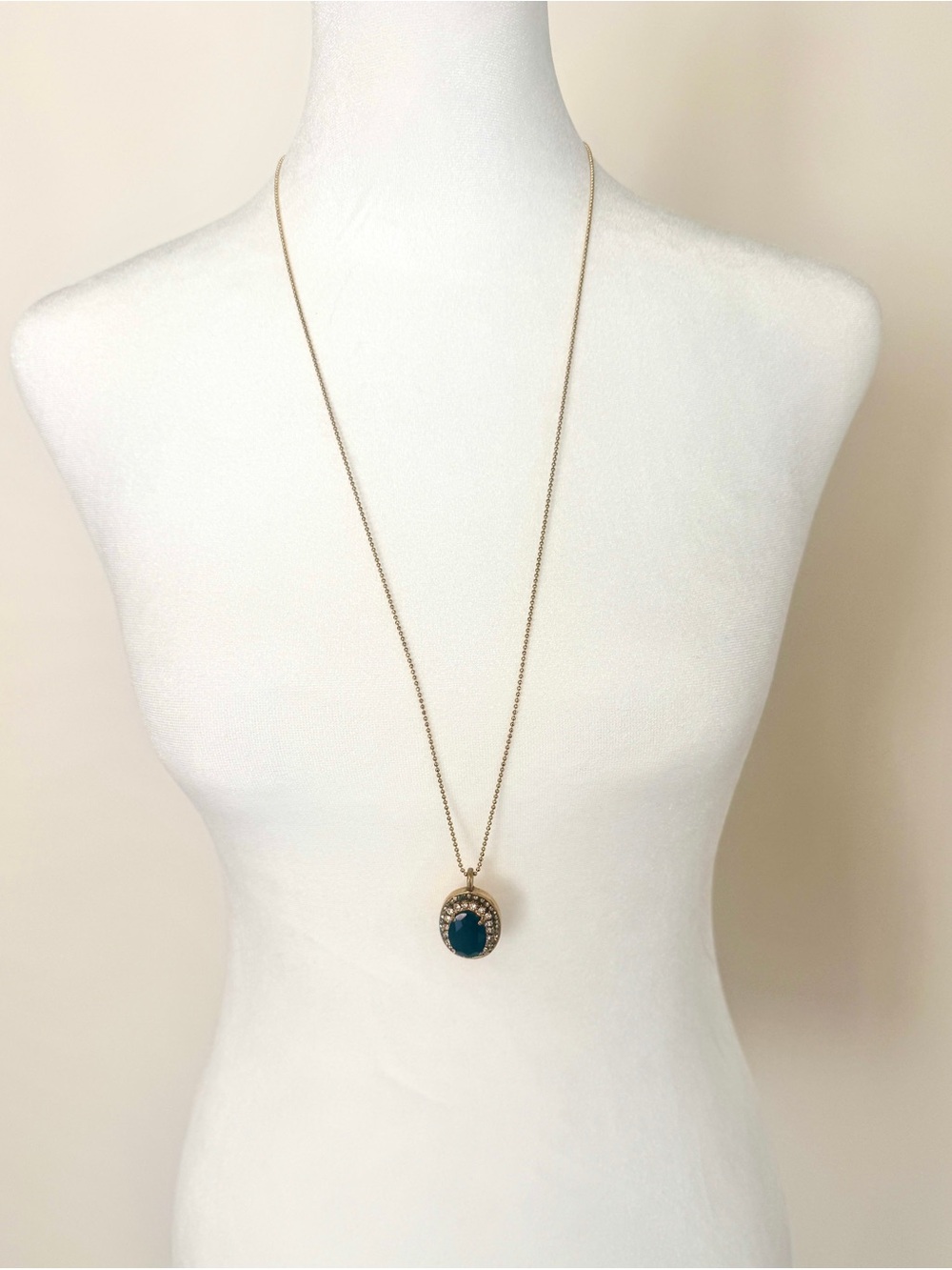 Gold-Plated Black Stone Necklace w/ Crystal Accents. Mustard Seed , 30 in. Chain - Picture 4 of 5